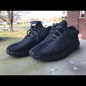 Yeezy Boost Black