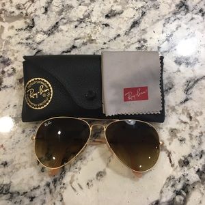 RAY BAN AVIATOR SUNGLASSES