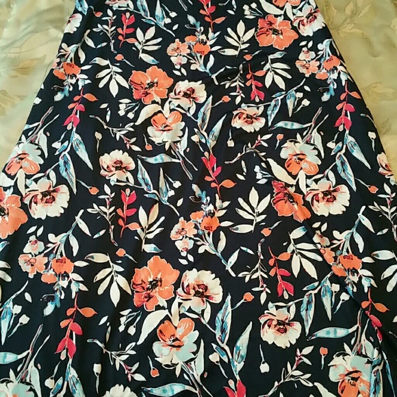 Floral maxi dress - Picture 7 of 8