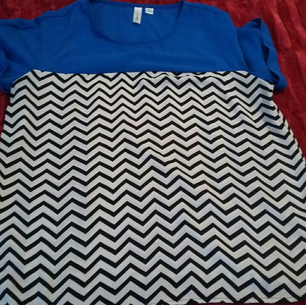 Chevron print top