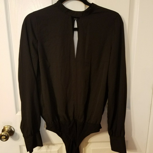 Open-Back Bodysuit - Picture 2 of 4