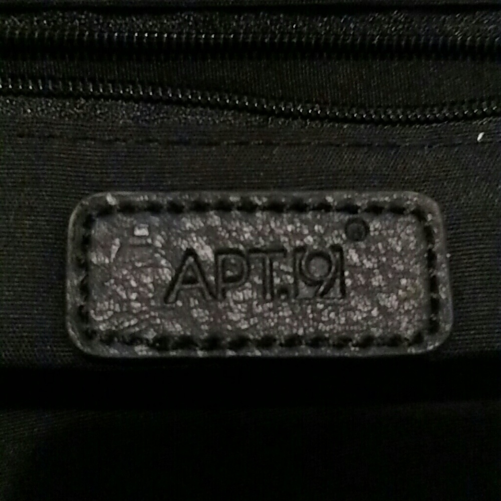 Purse - Picture 3 of 5