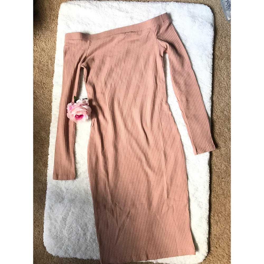 'Breezy' Off Shoulders Dress