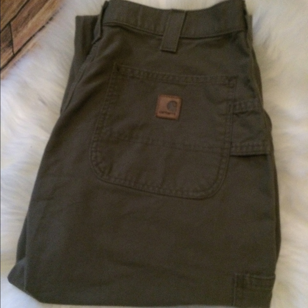 In good used condition Carhartt dungaree fit