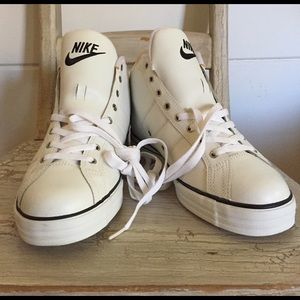 Nike White Leather Retro Sneakers