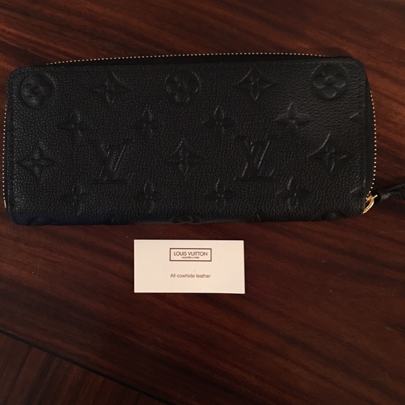 Louie Vuitton zippy wallet - Picture 5 of 6