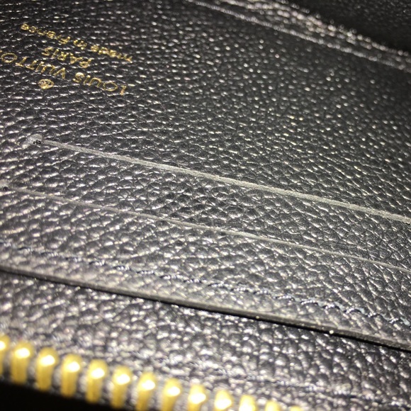 Louie Vuitton zippy wallet - Picture 6 of 6