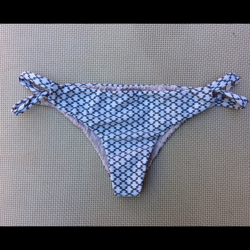 Acacia ulus bottom in Diamond