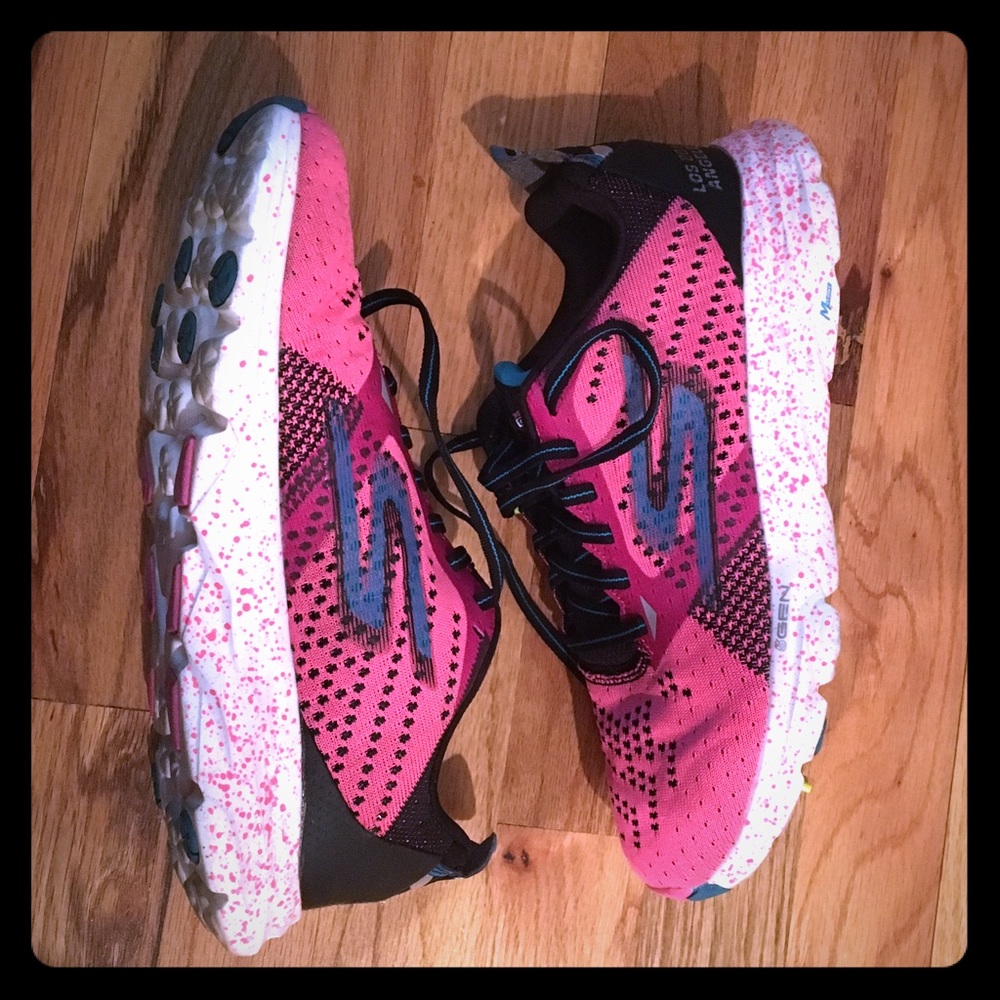 Skechers GoRun Ride 6 - size 6.5