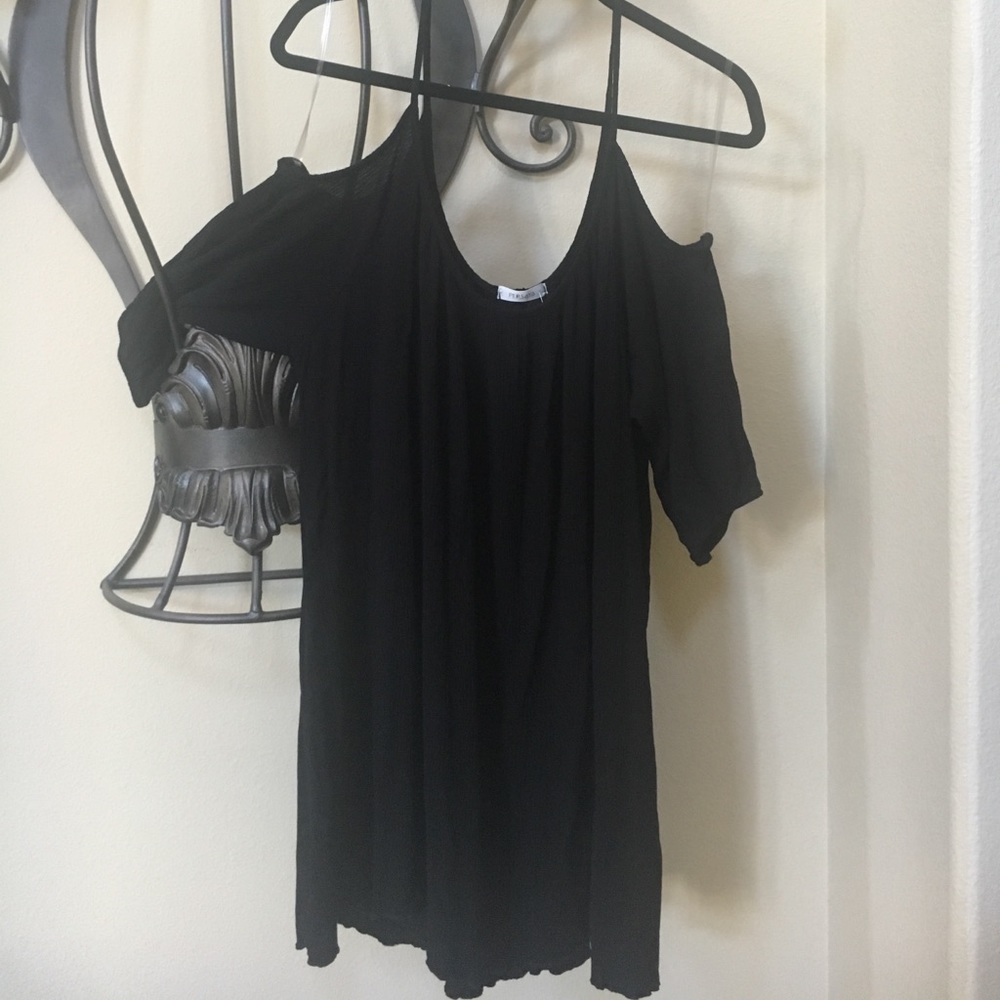 Plus Size Cold Shoulder Tunic