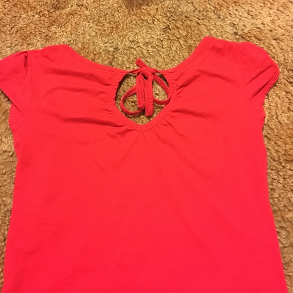 Red top - Picture 3 of 3