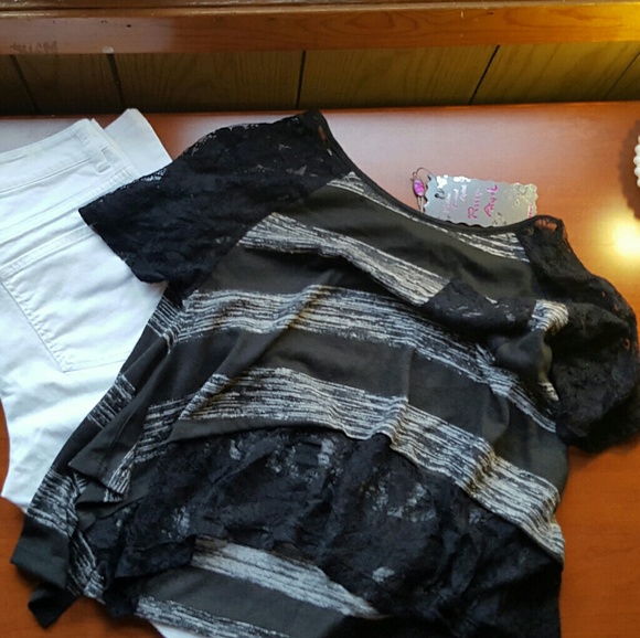 Pretty Angel black and white with lace top NWT - Picture 5 of 6