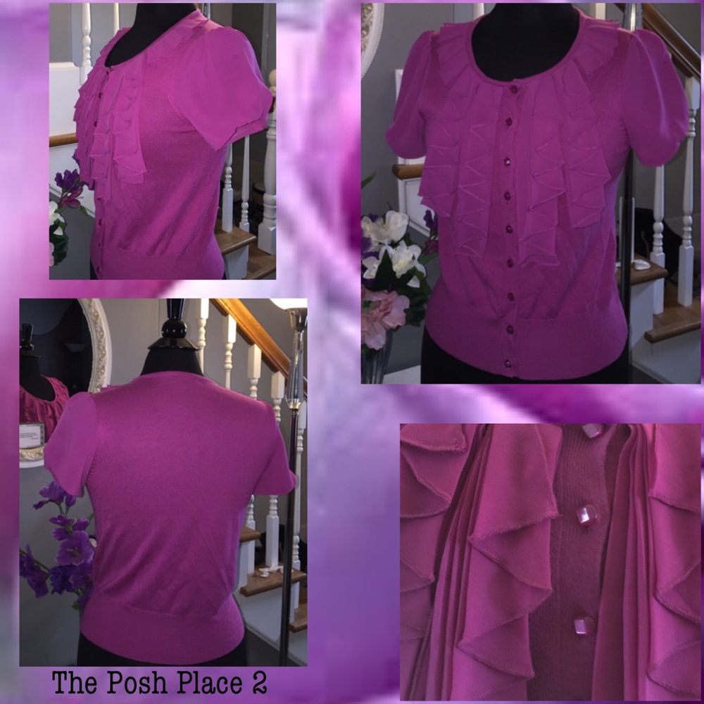 🌷 Adorable Fuchsia Ruffled Button-Down Sweater 🌷