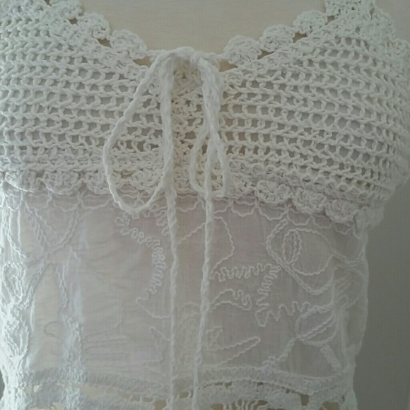White Cloud crochet top with fringe bottom - Picture 2 of 5