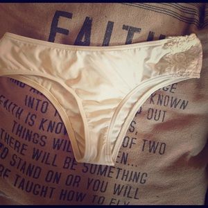 Cream bikini bottoms with lace detail size xsmall