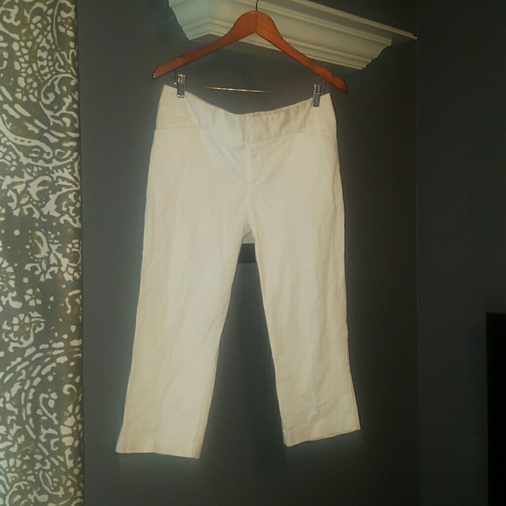 Mossimo white stretch cotton Capri pants 12