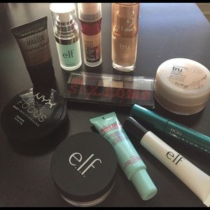 Makeup bundle