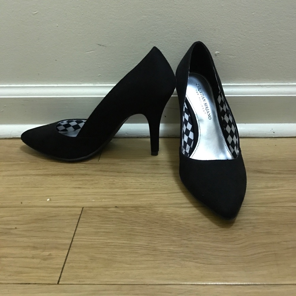 Pointed Toe Pump