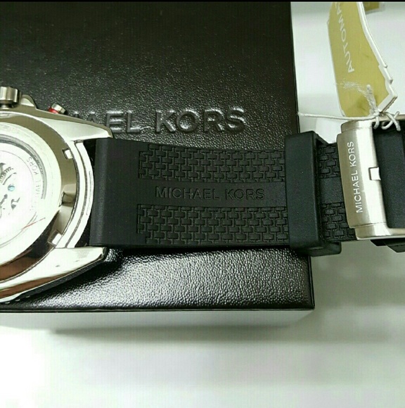 NWT Michael Kors Chronograph automatic watch - Picture 4 of 5