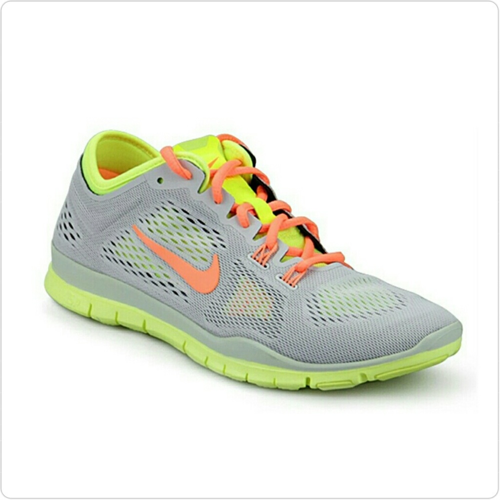 nike free run sneakers