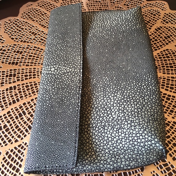 Streets Ahead Clutch - Picture 2 of 5