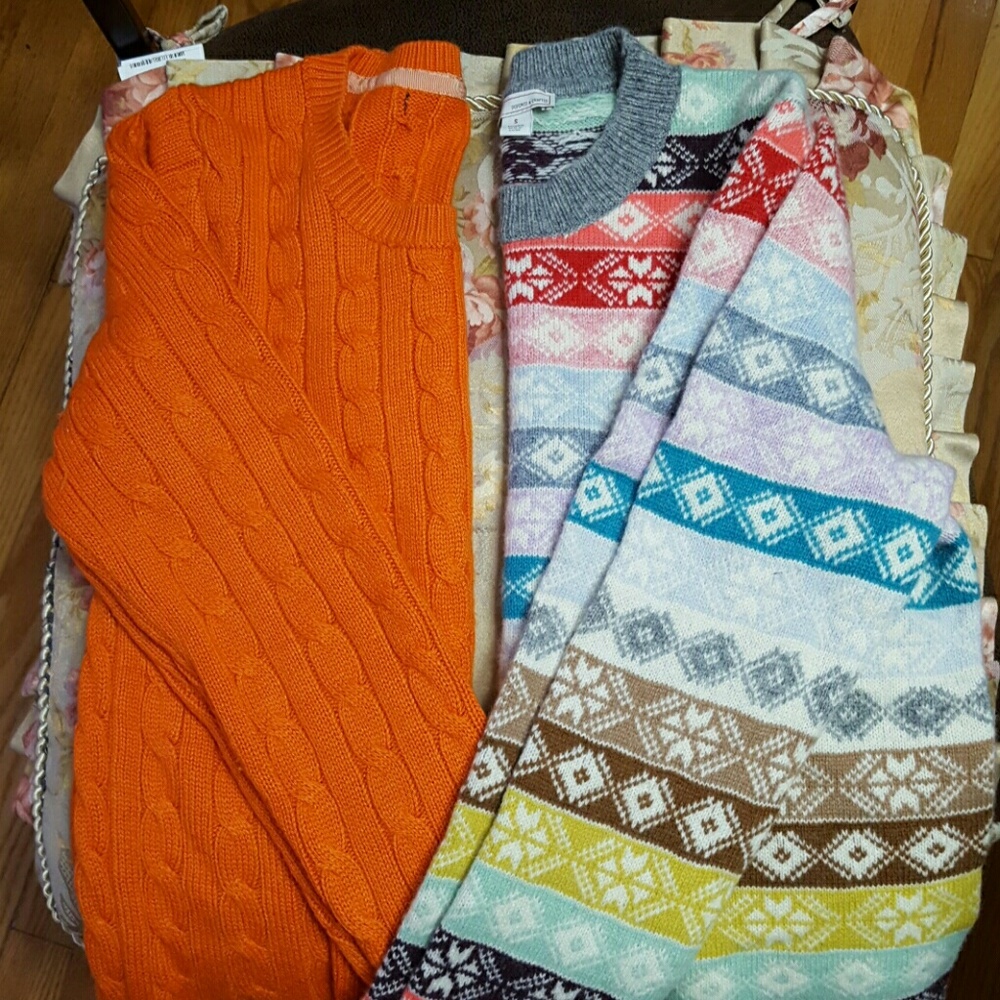🎉DONATING SOON! Crew Neck Sweater Set Size Small