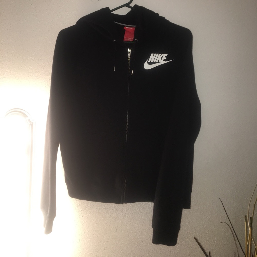 New! Nike Logo Zip Hoodie! 🖤 NO TRADES