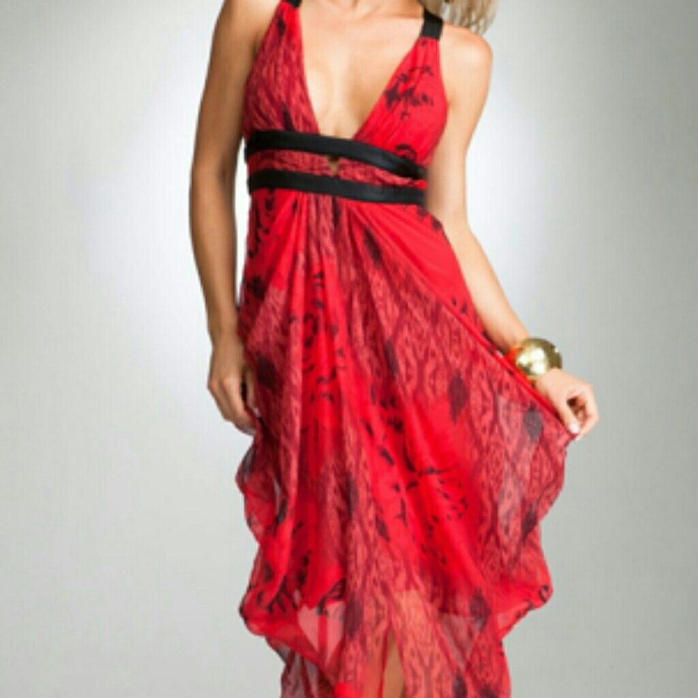 Bebe silk drapped maxi dress!