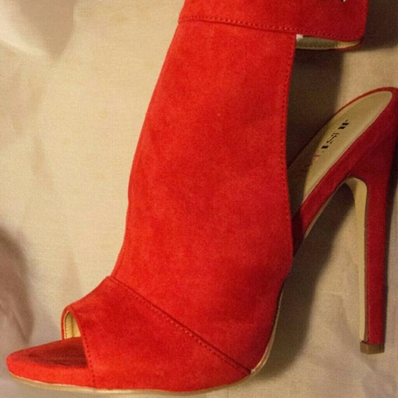 Red Peep toe Booties - Picture 2 of 3