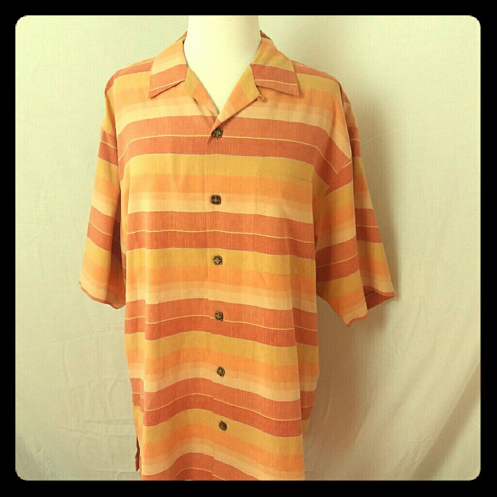 TOMMY BAHAMA BUTTON FRONT