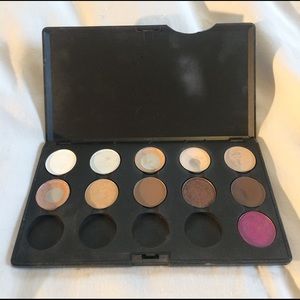 11 Mac eyeshadows
