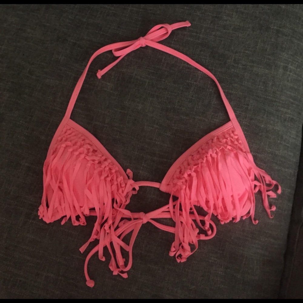 Cute fringe bikini top!