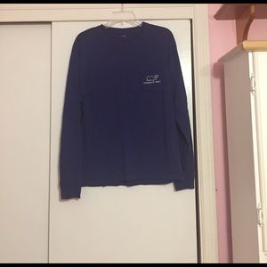 Ladies Vineyard Vine t shirt