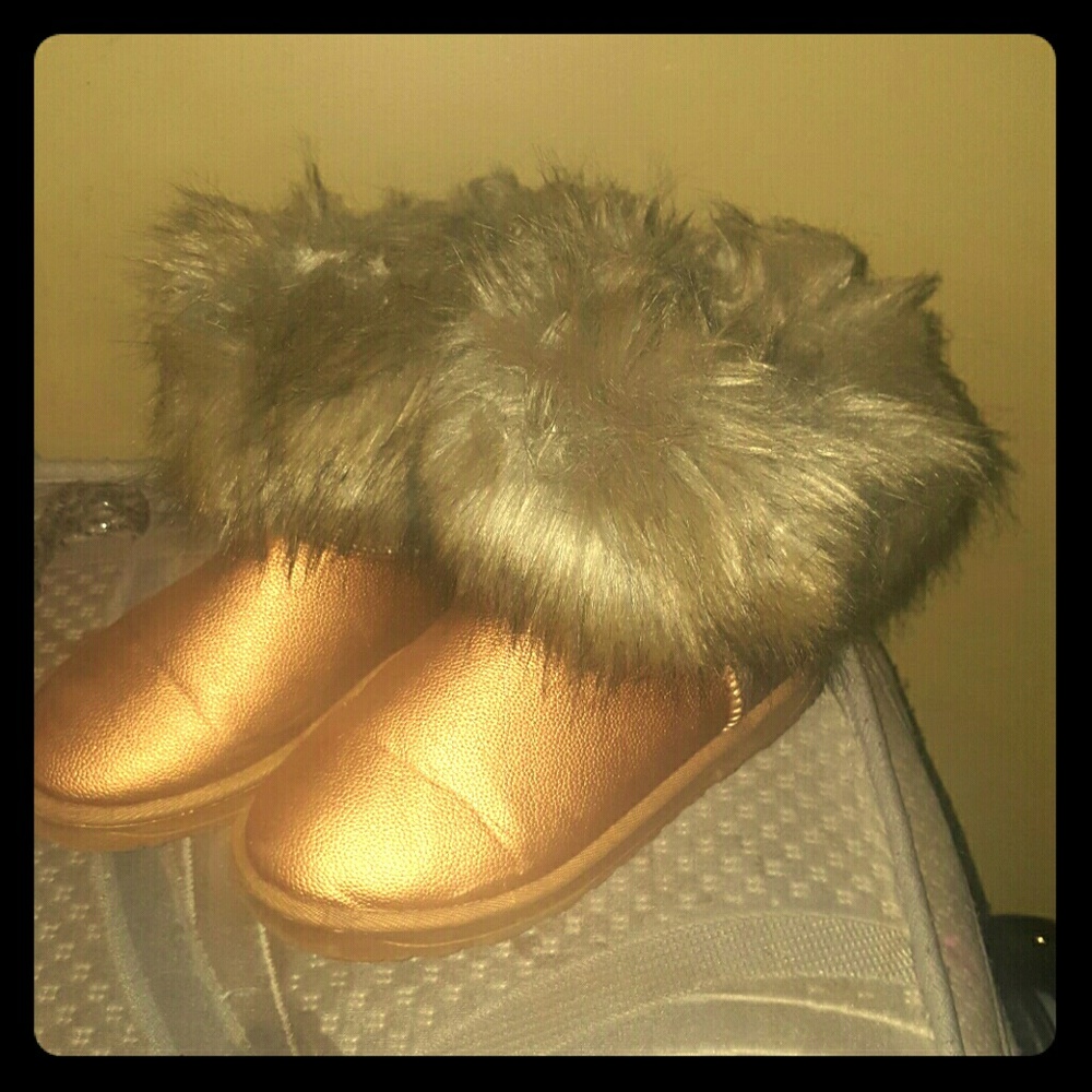 Fux fur boots
