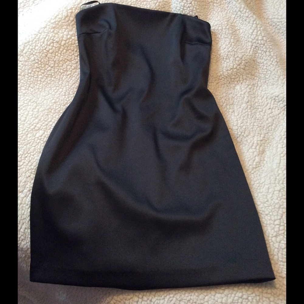 Laundry by Shelli Segal Strapless dress