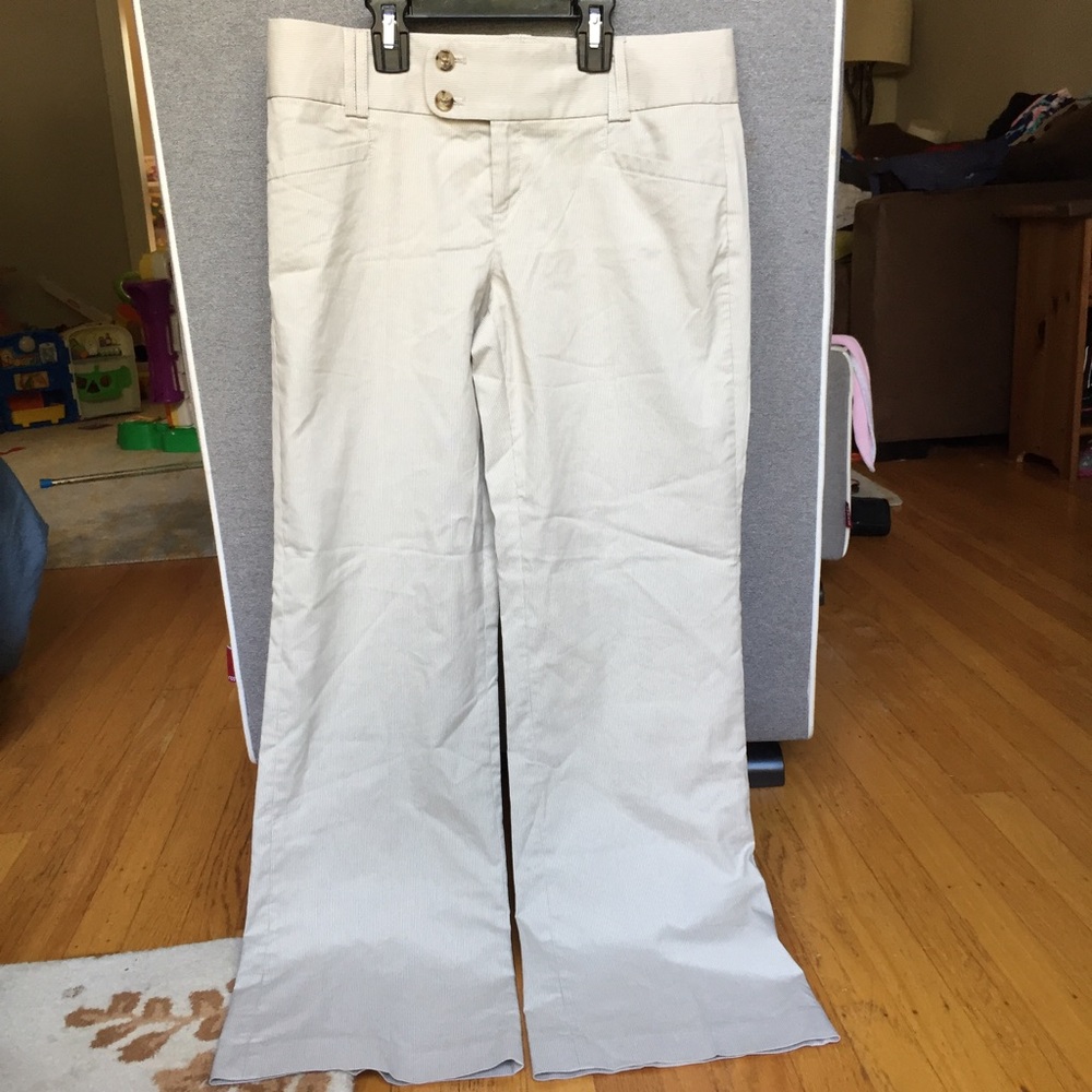 Banana Republic "Sloane Fit" beige pants. Size 4P.