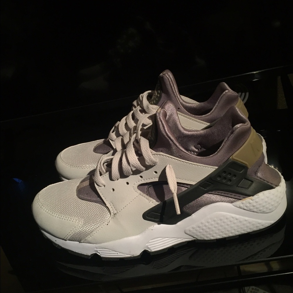 Nike Air Huarache | Men's size 10.5