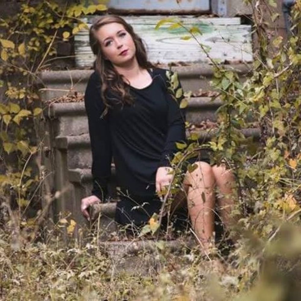 Meet your Posher, Kenzi