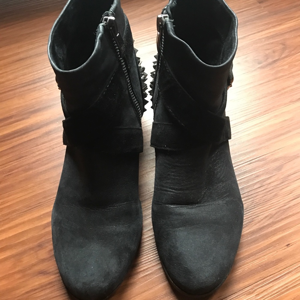 Vince camuto bootie