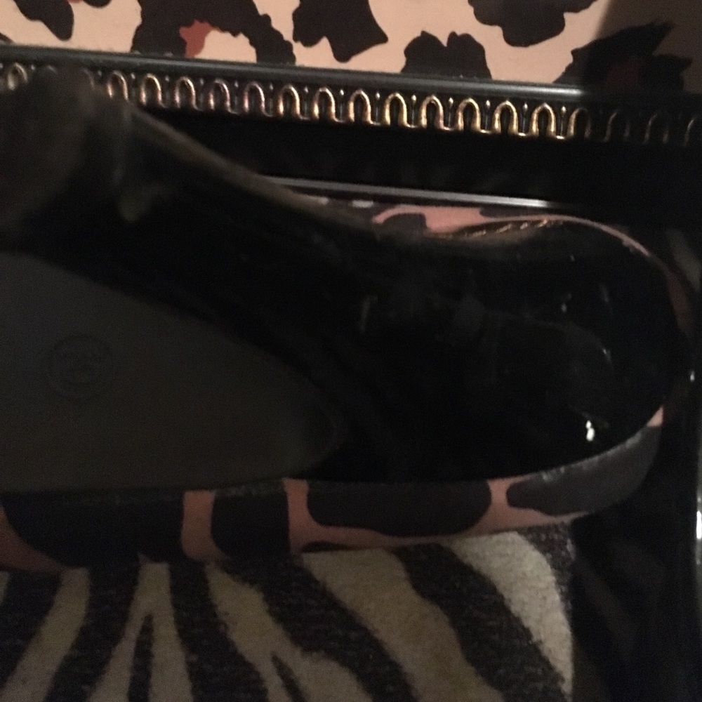 Shoes - Picture 2 of 2