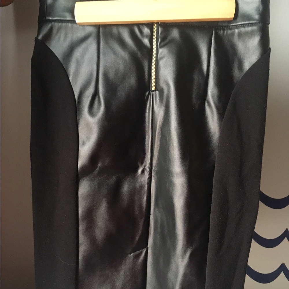 Forever 21 pencil skirt pleather/stretch material