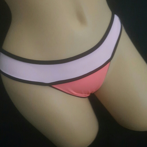 Victoria's Secret 36C THE FLIRT BANDEAU BIKINI