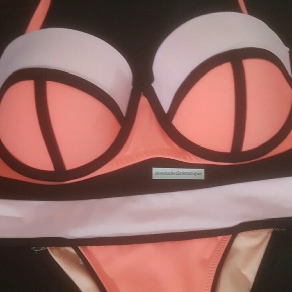 Victoria's Secret 36C THE FLIRT BANDEAU BIKINI