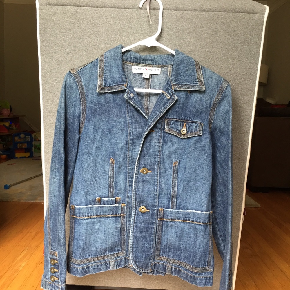 Tommy Hilfiger Jean Jacket. Size medium petite.