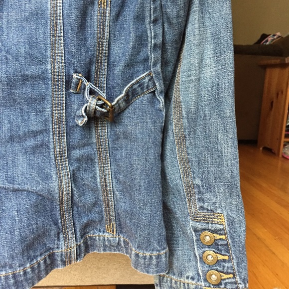 Tommy Hilfiger Jean Jacket. Size medium petite. - Picture 3 of 5
