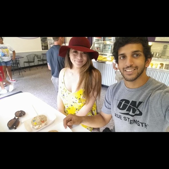 Meet your Posher! - Picture 3 of 7