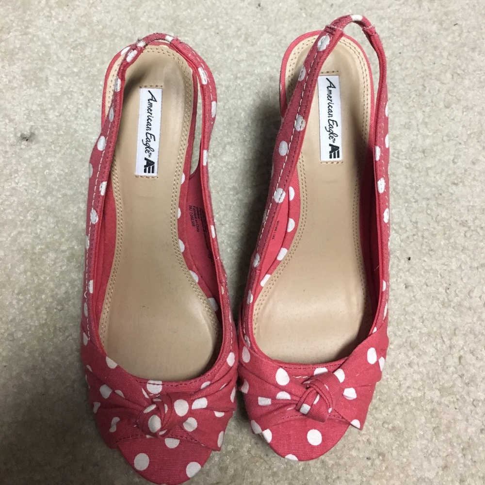American Eagle polka dot wedges