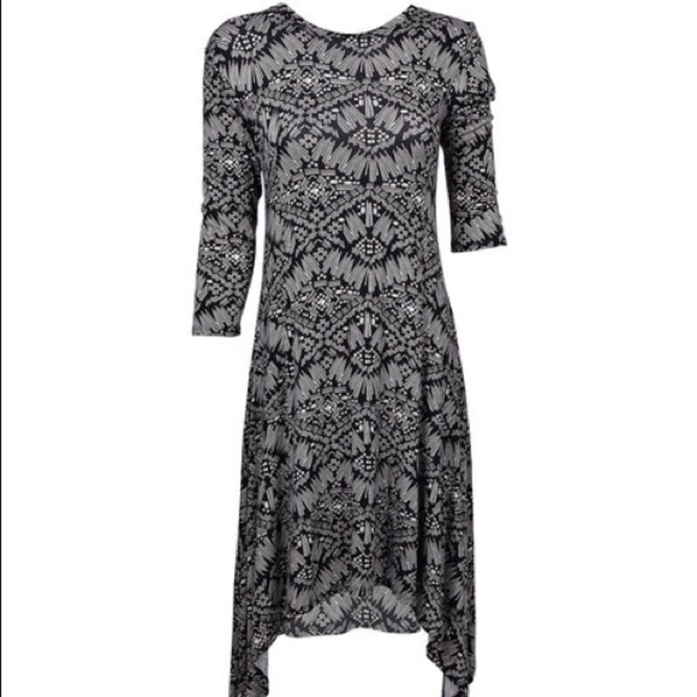 NWOT 🖤 Black&White Abstract Dress