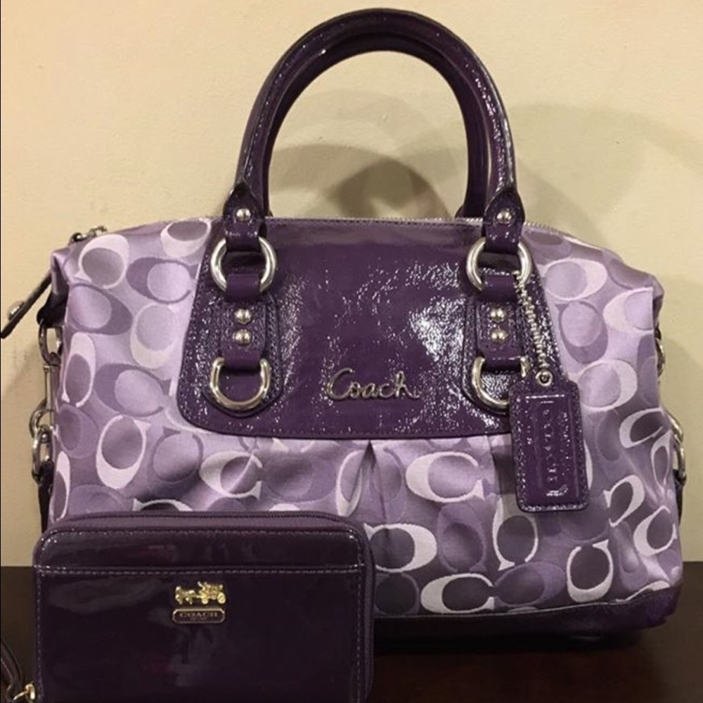 SOLD!! COACH PURPLES ASHLEY BAG WRISTLET PERFECT ❤