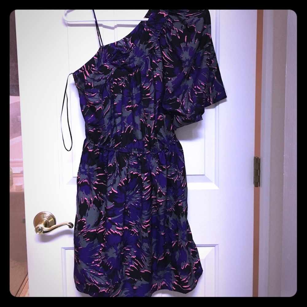 NWOT, One shoulder short dress